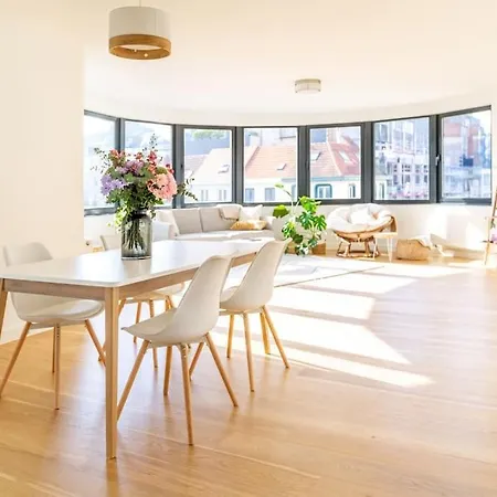 Private Penthouse With Unique View -