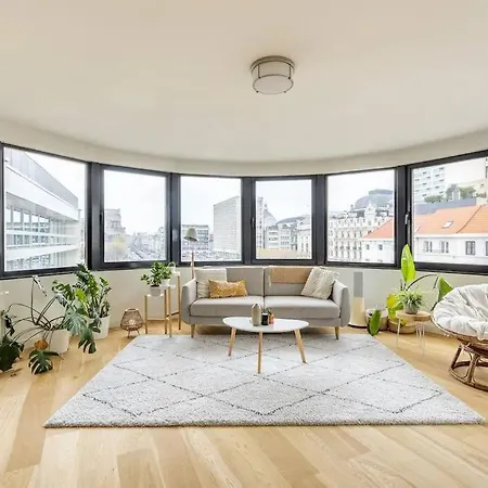 Private Penthouse With Unique View - *
