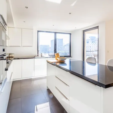Private Penthouse With Unique View - Apartment *